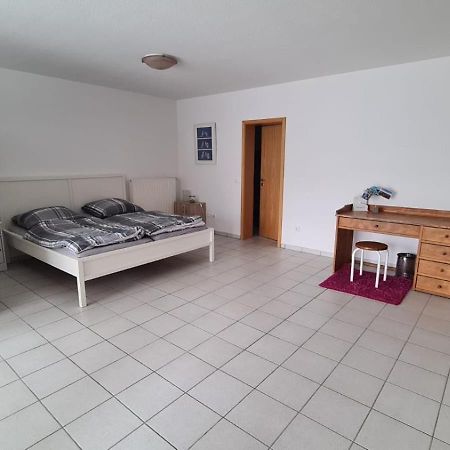 Ruhige Ferienwohnung Am Rande Des Nordschwarzwalds Straubenhardt ภายนอก รูปภาพ